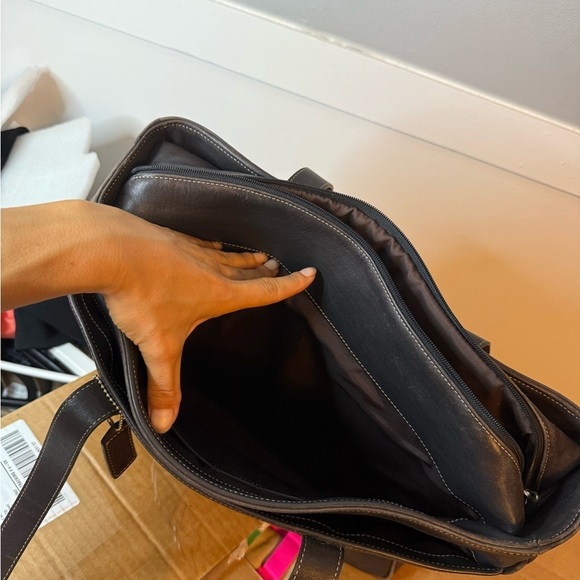 Coach Vintage Hampton Chocolate Brown Leather Laptop Shoulder Bag - Picture 11 of 15